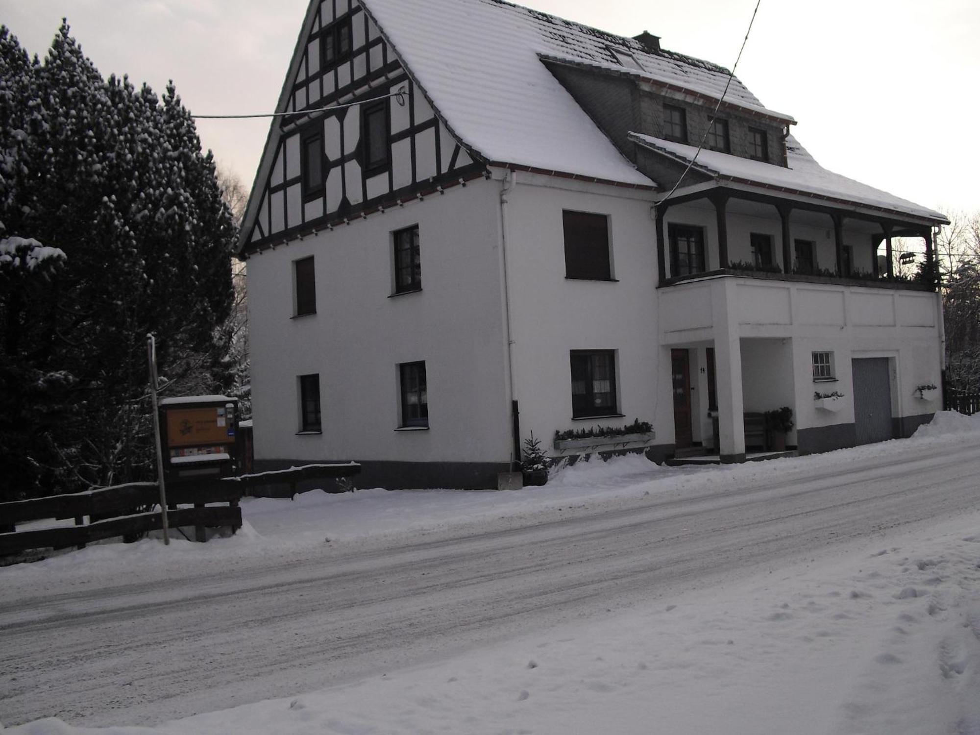 Cosy Apartment In Menkhausen Near The Ski Area Schmallenberg Zewnętrze zdjęcie